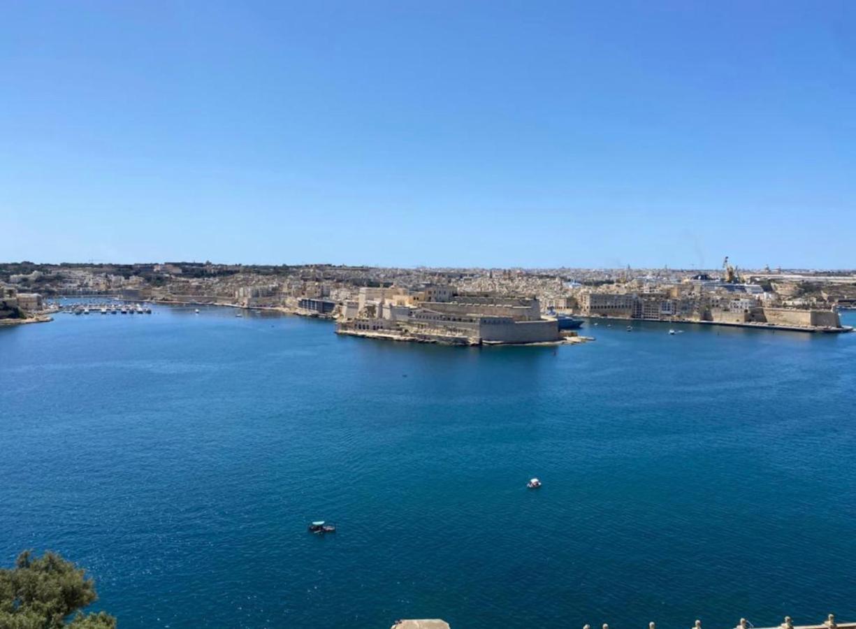 Superb 3 Bedroom Apartment In La Valette Extérieur photo