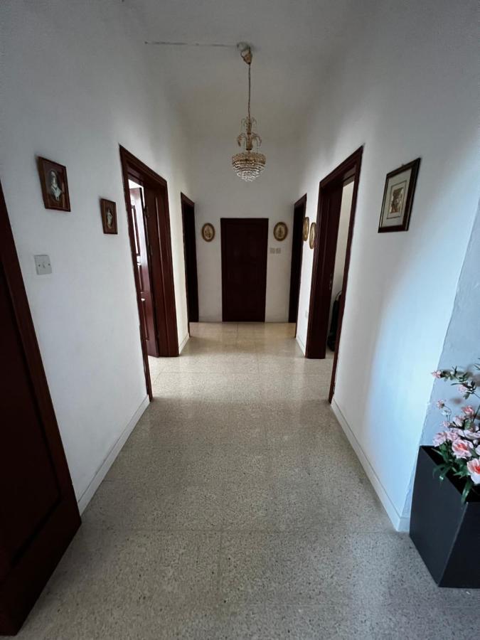 Superb 3 Bedroom Apartment In La Valette Extérieur photo