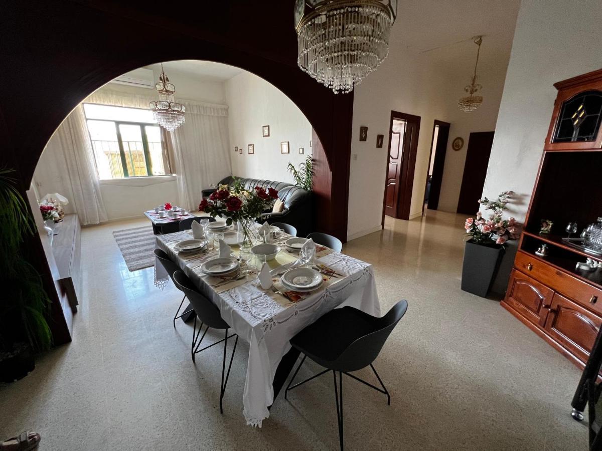 Superb 3 Bedroom Apartment In La Valette Extérieur photo